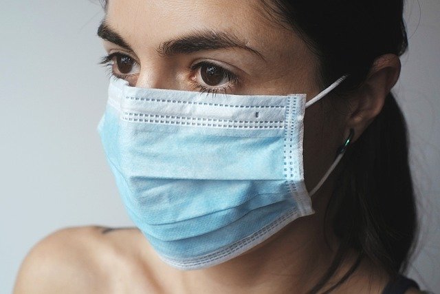 האם מסכות פנים מפחיתות ואת הסיכון לחלות בקורונה